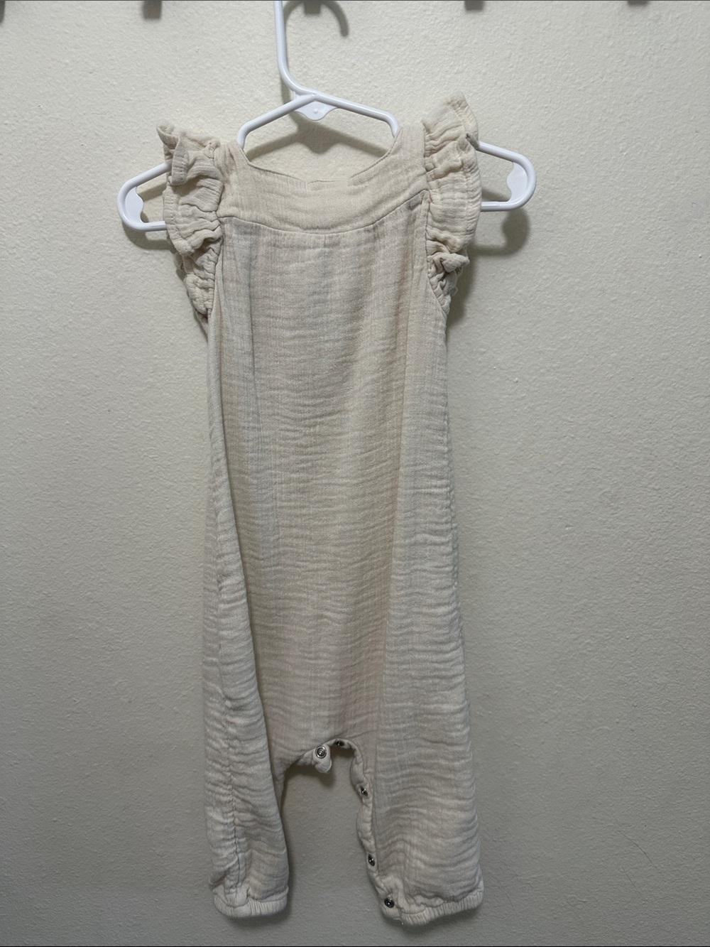 H&M Cream Ruffle-Shoulder Baby Romper - Picture 3 of 3